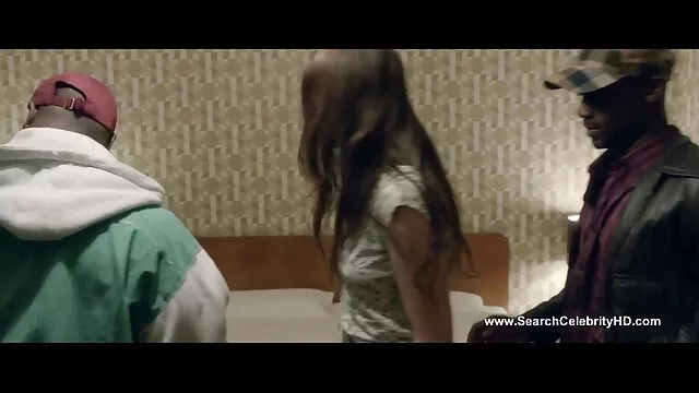 جنیفر مندز دانلود فیلم و عکس سوپر (جنیفر مندز)
